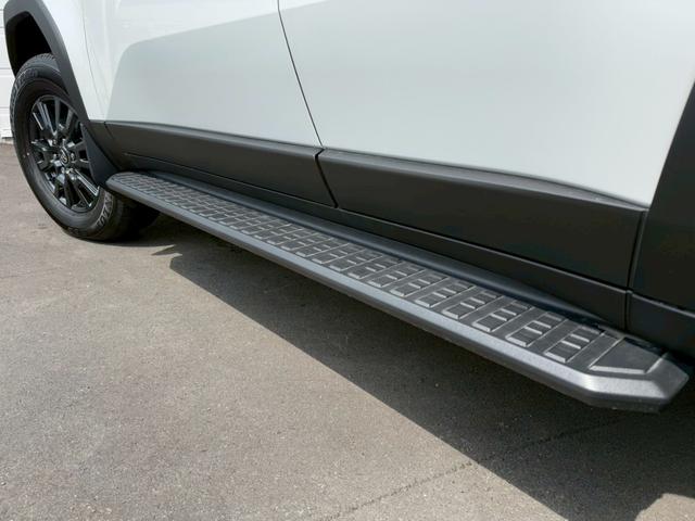 ランドクルーザー２５０ ＶＸ　サンルーフ　ＪＢＬサウンドシステム　トヨタチームメイト　デジタルインナーミラー　パノラミックビューモニター　７人乗り　黒革シート　レーダークルーズコントロール　ＢＳＭ　１８インチＡＷ　　シートヒーター（31枚目）