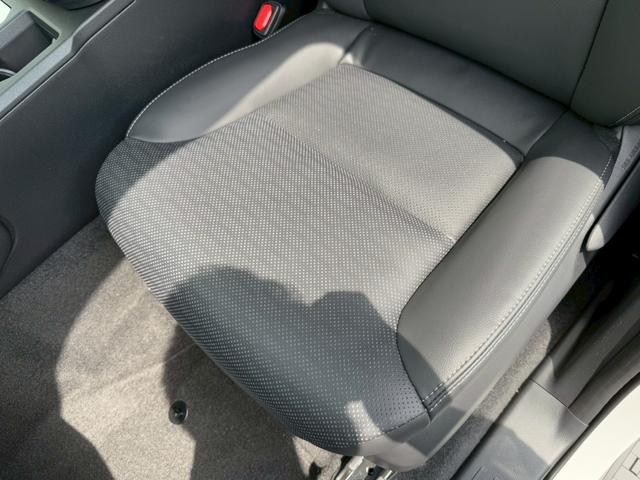 ランドクルーザー２５０ ＶＸ　サンルーフ　ＪＢＬサウンドシステム　トヨタチームメイト　デジタルインナーミラー　パノラミックビューモニター　７人乗り　黒革シート　レーダークルーズコントロール　ＢＳＭ　１８インチＡＷ　　シートヒーター（68枚目）