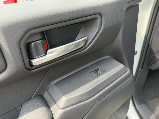 ランドクルーザー２５０ ＶＸ　サンルーフ　ＪＢＬサウンドシステム　トヨタチームメイト　デジタルインナーミラー　パノラミックビューモニター　７人乗り　黒革シート　レーダークルーズコントロール　ＢＳＭ　１８インチＡＷ　　シートヒーター（69枚目）