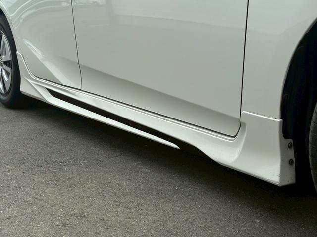 プリウス A 9インチナビ モデリスタエアロ(F.S.R) 寒冷地仕様ヘッドアップディスプレイ ブラインドスポットモニター クリアランスソナー バックカメラ LDA PCS リアフォグランプ 純正15インチAW(20枚目)