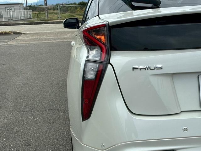 プリウス A 9インチナビ モデリスタエアロ(F.S.R) 寒冷地仕様ヘッドアップディスプレイ ブラインドスポットモニター クリアランスソナー バックカメラ LDA PCS リアフォグランプ 純正15インチAW(33枚目)