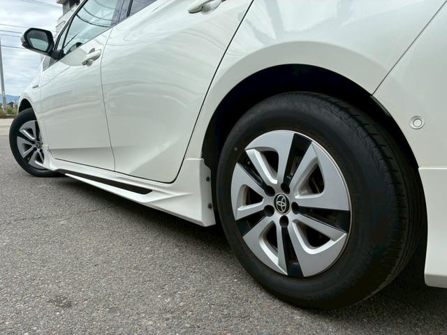 プリウス A 9インチナビ モデリスタエアロ(F.S.R) 寒冷地仕様ヘッドアップディスプレイ ブラインドスポットモニター クリアランスソナー バックカメラ LDA PCS リアフォグランプ 純正15インチAW(34枚目)