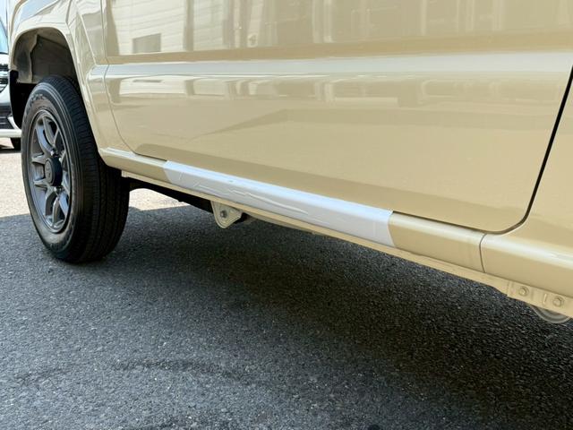 ジムニー ＸＣ　スズキセーフティーサポート　運転席助手席シートヒーター　ＬＥＤヘッドライト　クルーズコントロール　ステアリングスイッチ　スマートキー　プッシュボタンスタート　背面スペアタイヤ　電動ミラー　オートライト（21枚目）