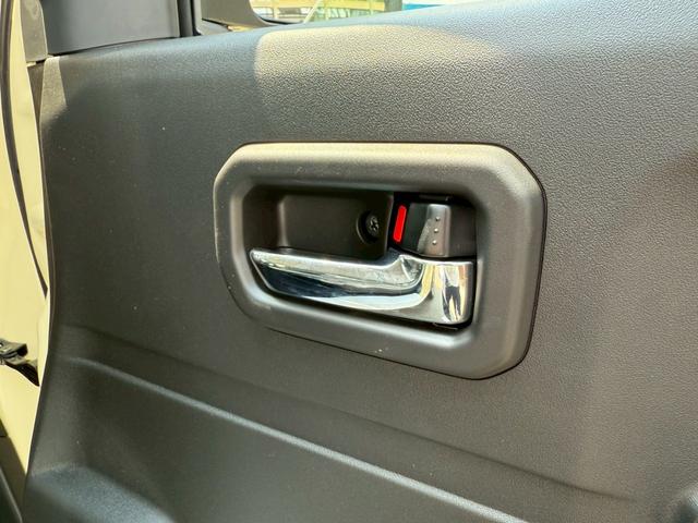 ジムニー ＸＣ　スズキセーフティーサポート　運転席助手席シートヒーター　ＬＥＤヘッドライト　クルーズコントロール　ステアリングスイッチ　スマートキー　プッシュボタンスタート　背面スペアタイヤ　電動ミラー　オートライト（59枚目）