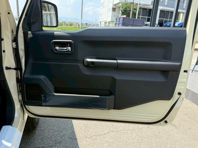 ジムニー ＸＣ　スズキセーフティーサポート　運転席助手席シートヒーター　ＬＥＤヘッドライト　クルーズコントロール　ステアリングスイッチ　スマートキー　プッシュボタンスタート　背面スペアタイヤ　電動ミラー　オートライト（60枚目）