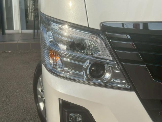 キャラバン ロンググランドプレミアムＧＸ　登録済未使用車　デジタルインナーミラー　アラウンドビューモニター　左側パワースライドドア　イージークローザー　クリアランスソナー　ＬＥＤヘッドライト　インテリキー　純正１５インチＡＷ　スペアタイヤ（13枚目）