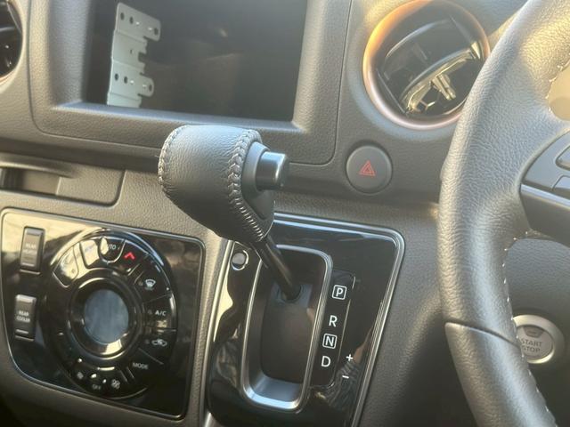 キャラバン ロンググランドプレミアムＧＸ　登録済未使用車　デジタルインナーミラー　アラウンドビューモニター　左側パワースライドドア　イージークローザー　クリアランスソナー　ＬＥＤヘッドライト　インテリキー　純正１５インチＡＷ　スペアタイヤ（41枚目）