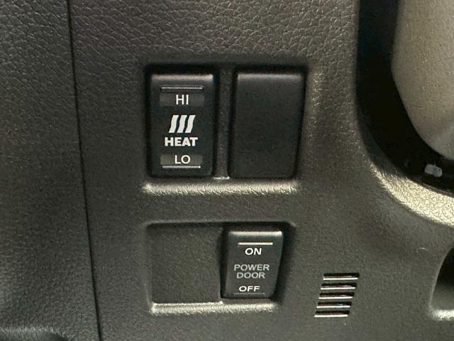 キャラバン ロンググランドプレミアムＧＸ　登録済未使用車　デジタルインナーミラー　アラウンドビューモニター　左側パワースライドドア　イージークローザー　クリアランスソナー　ＬＥＤヘッドライト　インテリキー　純正１５インチＡＷ　スペアタイヤ（45枚目）