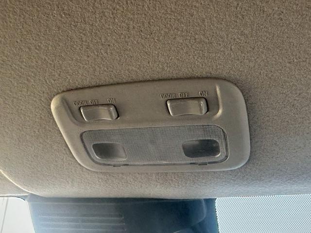 キャラバン ロンググランドプレミアムＧＸ　登録済未使用車　デジタルインナーミラー　アラウンドビューモニター　左側パワースライドドア　イージークローザー　クリアランスソナー　ＬＥＤヘッドライト　インテリキー　純正１５インチＡＷ　スペアタイヤ（47枚目）