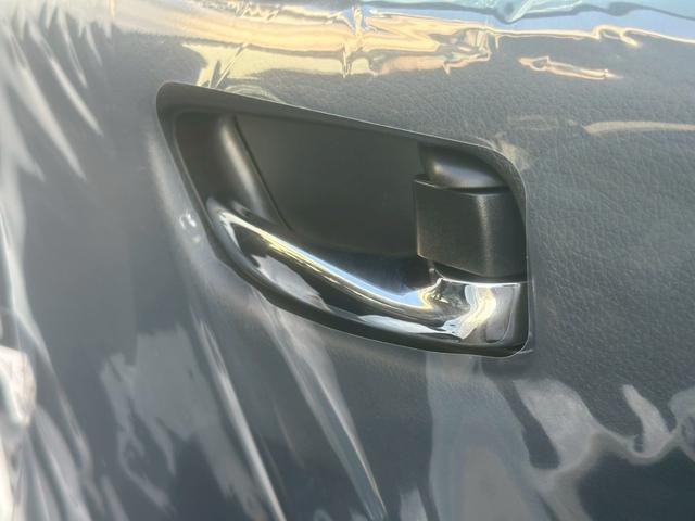 キャラバン ロンググランドプレミアムＧＸ　登録済未使用車　デジタルインナーミラー　アラウンドビューモニター　左側パワースライドドア　イージークローザー　クリアランスソナー　ＬＥＤヘッドライト　インテリキー　純正１５インチＡＷ　スペアタイヤ（49枚目）