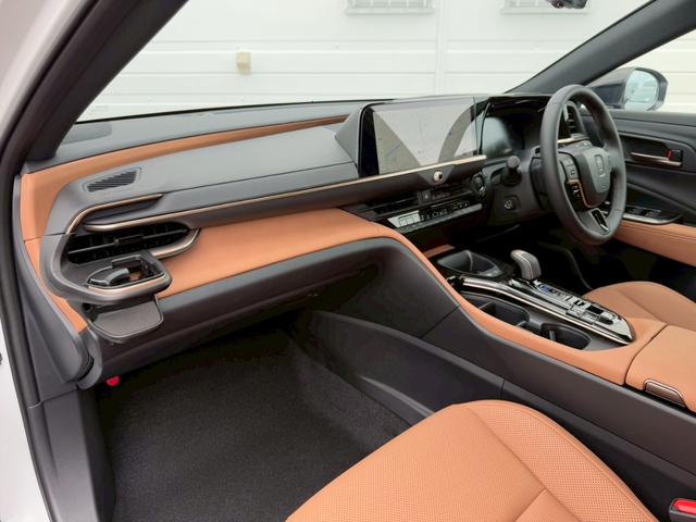 クラウンスポーツ Z モデリスタエアロ(F.S.R) パノラミックビューモニター デジタルインナーミラー 純正21インチAW ブラウンレザーシート ヘッドアップディスプレイ シートヒーター シートエアコン パワーバックドア(39枚目)