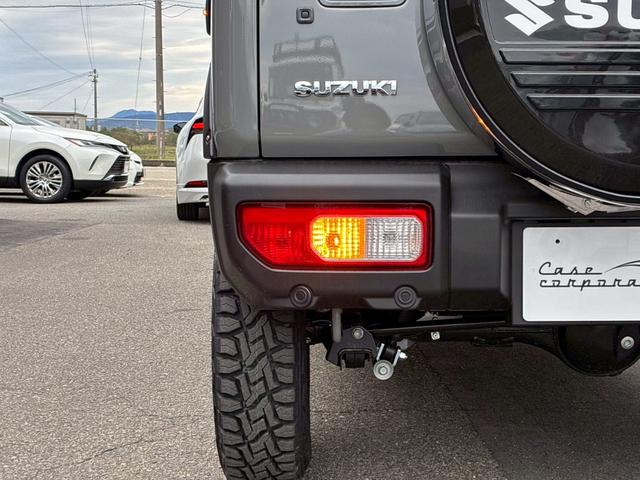 ジムニー XC 10インチフローティングマルチオーディオ 黒レザーシートカバー 1.5インチリフトアップ グリルガード LEDフォグライト リアダラー オーバーフェンダー 16インチAW ルーフラック シートヒーター(36枚目)