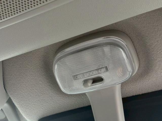 エブリイワゴン PZターボスペシャル ハイルーフ 届出済未使用車 ディスプレイオーディオ バックカメラ 両側電動スライドドア シートヒーター 片側電動ステップ LEDヘッドライト 車線逸脱警報 衝突被害軽減システム 純正14インチアルミ(45枚目)