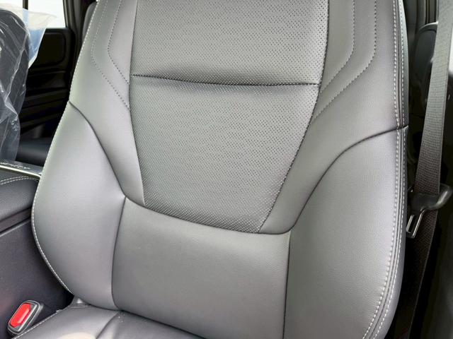 ランドクルーザー２５０ ＶＸ　サンルーフ　ＪＢＬサウンドシステム　トヨタチームメイト　デジタルインナーミラー　パノラミックビューモニター　７人乗り　黒革シート　レーダークルーズコントロール　ＢＳＭ　１８インチＡＷ　　シートヒーター（64枚目）