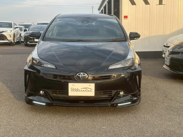 プリウス Ｓツーリングセレクション　純正ディスプレイオーディオ　ＴＲＤエアロ（Ｆ／Ｓ／Ｒ）　ＴＲＤマフラー　ビルドインＥＴＣ　バックカメラ　ドライブレコーダー前後　ブラックレザーシート　シートヒーター　レーダークルーズコントロール（8枚目）