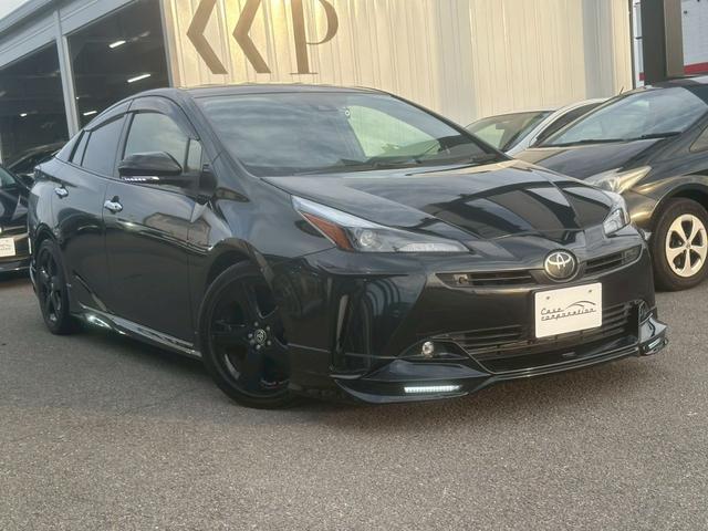 プリウス Ｓツーリングセレクション　純正ディスプレイオーディオ　ＴＲＤエアロ（Ｆ／Ｓ／Ｒ）　ＴＲＤマフラー　ビルドインＥＴＣ　バックカメラ　ドライブレコーダー前後　ブラックレザーシート　シートヒーター　レーダークルーズコントロール（11枚目）
