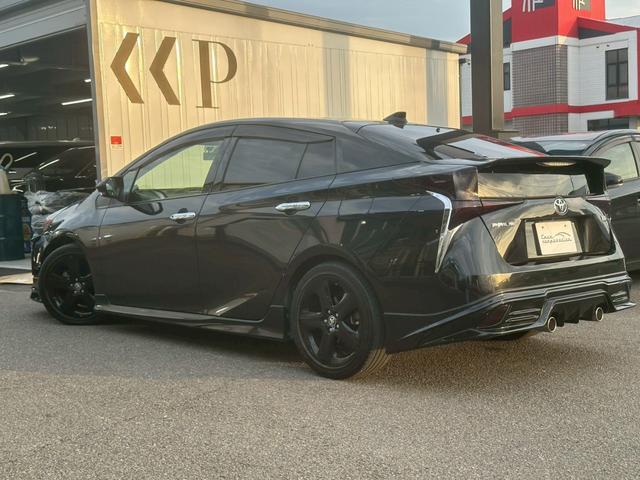 プリウス Ｓツーリングセレクション　純正ディスプレイオーディオ　ＴＲＤエアロ（Ｆ／Ｓ／Ｒ）　ＴＲＤマフラー　ビルドインＥＴＣ　バックカメラ　ドライブレコーダー前後　ブラックレザーシート　シートヒーター　レーダークルーズコントロール（25枚目）