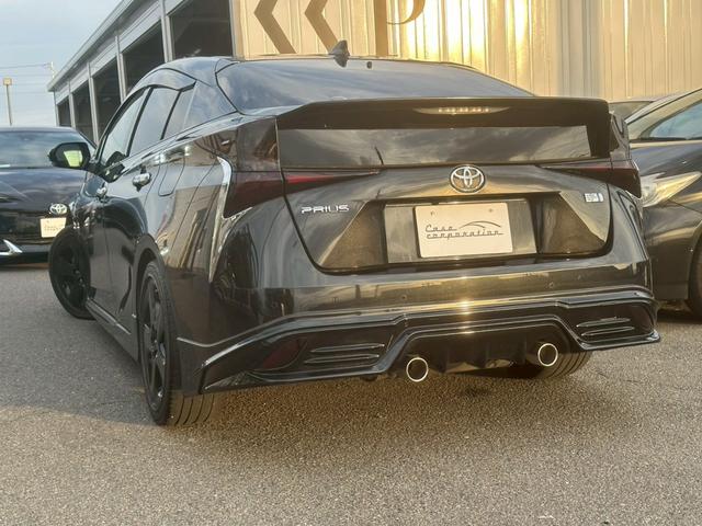 プリウス Ｓツーリングセレクション　純正ディスプレイオーディオ　ＴＲＤエアロ（Ｆ／Ｓ／Ｒ）　ＴＲＤマフラー　ビルドインＥＴＣ　バックカメラ　ドライブレコーダー前後　ブラックレザーシート　シートヒーター　レーダークルーズコントロール（27枚目）