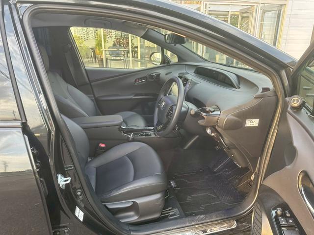 プリウス Ｓツーリングセレクション　純正ディスプレイオーディオ　ＴＲＤエアロ（Ｆ／Ｓ／Ｒ）　ＴＲＤマフラー　ビルドインＥＴＣ　バックカメラ　ドライブレコーダー前後　ブラックレザーシート　シートヒーター　レーダークルーズコントロール（38枚目）