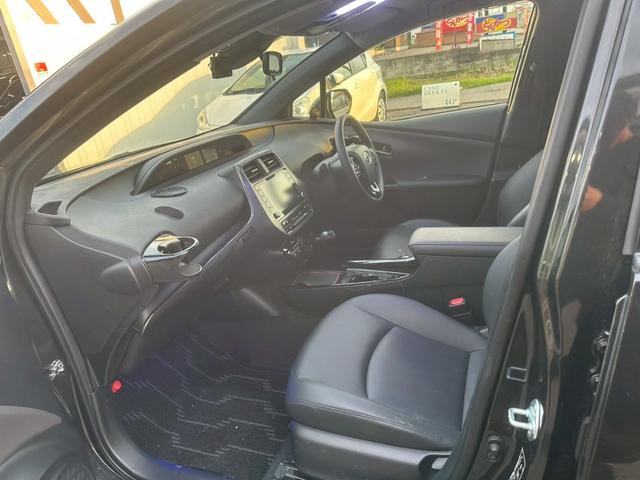 プリウス Ｓツーリングセレクション　純正ディスプレイオーディオ　ＴＲＤエアロ（Ｆ／Ｓ／Ｒ）　ＴＲＤマフラー　ビルドインＥＴＣ　バックカメラ　ドライブレコーダー前後　ブラックレザーシート　シートヒーター　レーダークルーズコントロール（39枚目）