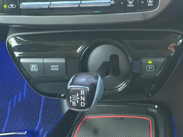 プリウス Ｓツーリングセレクション　純正ディスプレイオーディオ　ＴＲＤエアロ（Ｆ／Ｓ／Ｒ）　ＴＲＤマフラー　ビルドインＥＴＣ　バックカメラ　ドライブレコーダー前後　ブラックレザーシート　シートヒーター　レーダークルーズコントロール（46枚目）