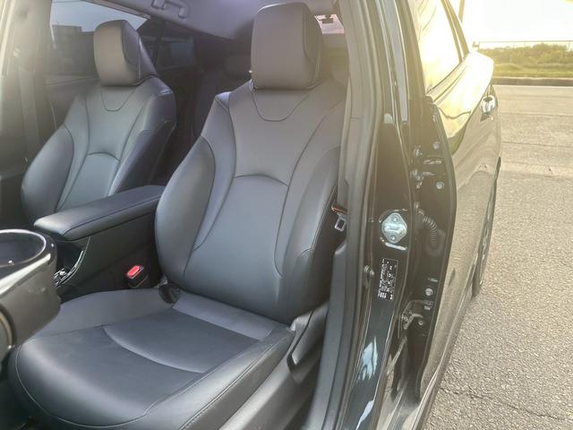 プリウス Ｓツーリングセレクション　純正ディスプレイオーディオ　ＴＲＤエアロ（Ｆ／Ｓ／Ｒ）　ＴＲＤマフラー　ビルドインＥＴＣ　バックカメラ　ドライブレコーダー前後　ブラックレザーシート　シートヒーター　レーダークルーズコントロール（56枚目）