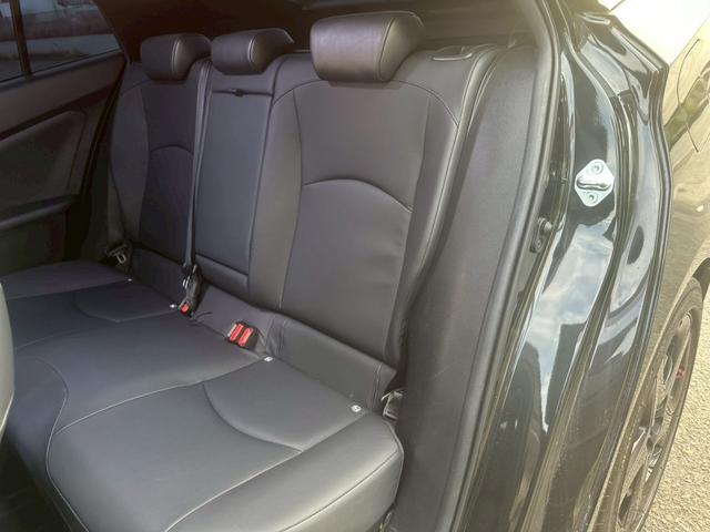 プリウス Ｓツーリングセレクション　純正ディスプレイオーディオ　ＴＲＤエアロ（Ｆ／Ｓ／Ｒ）　ＴＲＤマフラー　ビルドインＥＴＣ　バックカメラ　ドライブレコーダー前後　ブラックレザーシート　シートヒーター　レーダークルーズコントロール（60枚目）