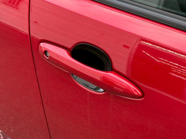 プリウス Ｚ　モデリスタエアロ　トヨタチームメイト　パノラミックビューモニター　１２．３ディスプレイオーディオ　デジタルインナーミラー　純正１９インチＡＷ　　黒革シート　レーダークルーズコントロール　シートヒーター（22枚目）