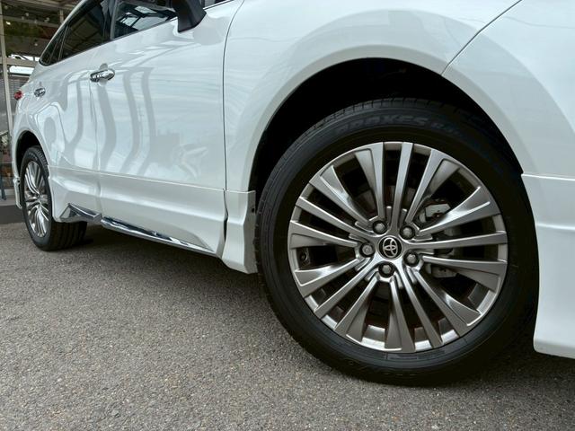 ハリアーハイブリッド Ｚ　純正ナビ　モデリスタエアロ（Ｆ．Ｓ．Ｒ）　ＪＢＬサウンドシステム　デジタルインナーミラー　パノラミックビューモニター　　ＨＵＤ　ハーフレザーシート　　パワーバックドア　ＢＳＭ　トヨタセーフティーセンス（18枚目）