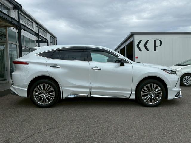 ハリアーハイブリッド Ｚ　純正ナビ　モデリスタエアロ（Ｆ．Ｓ．Ｒ）　ＪＢＬサウンドシステム　デジタルインナーミラー　パノラミックビューモニター　　ＨＵＤ　ハーフレザーシート　　パワーバックドア　ＢＳＭ　トヨタセーフティーセンス（23枚目）