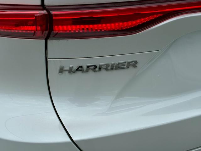 ハリアーハイブリッド Ｚ　純正ナビ　モデリスタエアロ（Ｆ．Ｓ．Ｒ）　ＪＢＬサウンドシステム　デジタルインナーミラー　パノラミックビューモニター　　ＨＵＤ　ハーフレザーシート　　パワーバックドア　ＢＳＭ　トヨタセーフティーセンス（30枚目）
