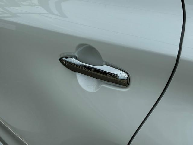 ハリアーハイブリッド Ｚ　純正ナビ　モデリスタエアロ（Ｆ．Ｓ．Ｒ）　ＪＢＬサウンドシステム　デジタルインナーミラー　パノラミックビューモニター　　ＨＵＤ　ハーフレザーシート　　パワーバックドア　ＢＳＭ　トヨタセーフティーセンス（37枚目）