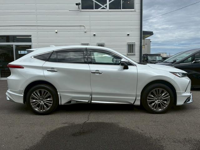 ハリアーハイブリッド Ｚ　純正ナビ　モデリスタエアロ（Ｆ．Ｓ．Ｒ）　ＪＢＬサウンドシステム　デジタルインナーミラー　パノラミックビューモニター　　ＨＵＤ　ハーフレザーシート　　パワーバックドア　ＢＳＭ　トヨタセーフティーセンス（40枚目）