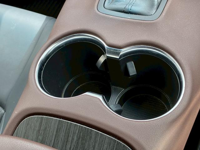 ハリアーハイブリッド Ｚ　純正ナビ　モデリスタエアロ（Ｆ．Ｓ．Ｒ）　ＪＢＬサウンドシステム　デジタルインナーミラー　パノラミックビューモニター　　ＨＵＤ　ハーフレザーシート　　パワーバックドア　ＢＳＭ　トヨタセーフティーセンス（58枚目）