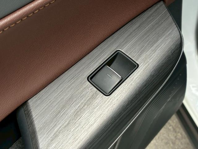 ハリアーハイブリッド Ｚ　純正ナビ　モデリスタエアロ（Ｆ．Ｓ．Ｒ）　ＪＢＬサウンドシステム　デジタルインナーミラー　パノラミックビューモニター　　ＨＵＤ　ハーフレザーシート　　パワーバックドア　ＢＳＭ　トヨタセーフティーセンス（74枚目）