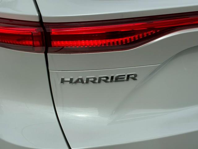 ハリアーハイブリッド Ｚ　レザーパッケージ　純正１２．３インチナビ　モデリスタエアロ（Ｆ／Ｓ／Ｒ）　ヘッドアップディスプレイ　ＪＢＬサウンドデジタルインナーミラー　パノラミックビューモニター　パワーバックドア　エンジンスターター　シートヒーター（29枚目）