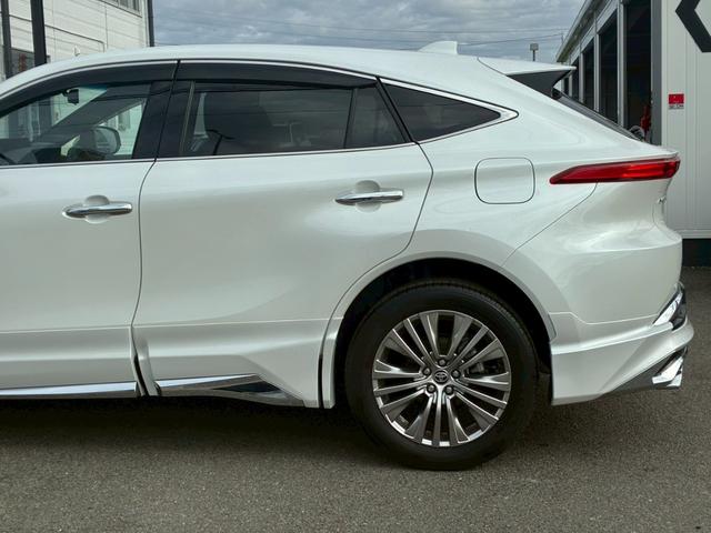ハリアーハイブリッド Ｚ　レザーパッケージ　純正１２．３インチナビ　モデリスタエアロ（Ｆ／Ｓ／Ｒ）　ヘッドアップディスプレイ　ＪＢＬサウンドデジタルインナーミラー　パノラミックビューモニター　パワーバックドア　エンジンスターター　シートヒーター（39枚目）