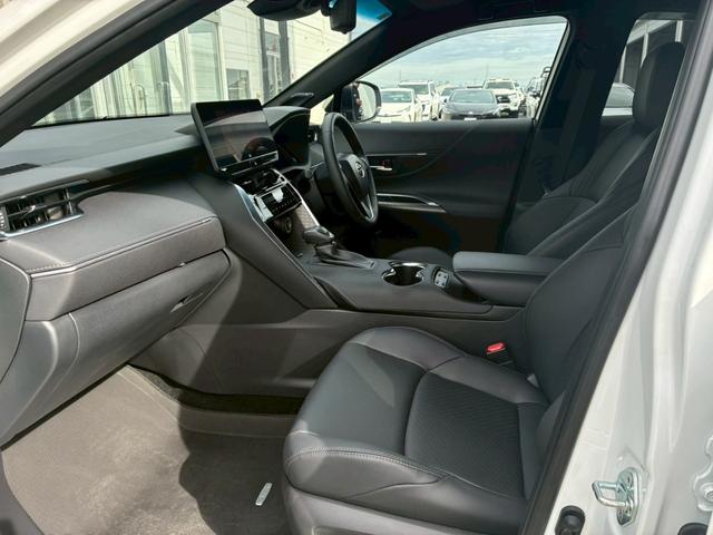 ハリアーハイブリッド Ｚ　レザーパッケージ　純正１２．３インチナビ　モデリスタエアロ（Ｆ／Ｓ／Ｒ）　ヘッドアップディスプレイ　ＪＢＬサウンドデジタルインナーミラー　パノラミックビューモニター　パワーバックドア　エンジンスターター　シートヒーター（42枚目）