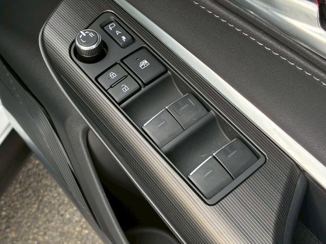 ハリアーハイブリッド Ｚ　レザーパッケージ　純正１２．３インチナビ　モデリスタエアロ（Ｆ／Ｓ／Ｒ）　ヘッドアップディスプレイ　ＪＢＬサウンドデジタルインナーミラー　パノラミックビューモニター　パワーバックドア　エンジンスターター　シートヒーター（60枚目）