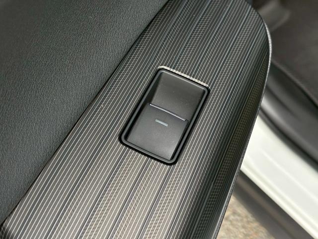 ハリアーハイブリッド Ｚ　レザーパッケージ　純正１２．３インチナビ　モデリスタエアロ（Ｆ／Ｓ／Ｒ）　ヘッドアップディスプレイ　ＪＢＬサウンドデジタルインナーミラー　パノラミックビューモニター　パワーバックドア　エンジンスターター　シートヒーター（72枚目）