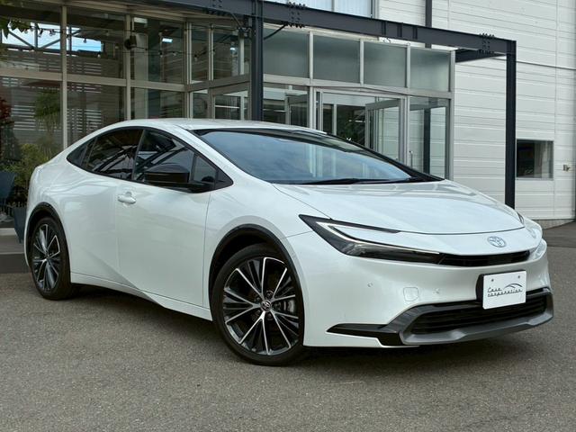 プリウス Ｚ　純正１２．３ディスプレイオーディオ　パノラミックビューモニター　フルセグＴＶ　　ＥＴＣ　デジタルインナーミラー　　ブラックレザーシート　シートヒーター・ベンチレーション　純正１９インチアルミホイール（11枚目）