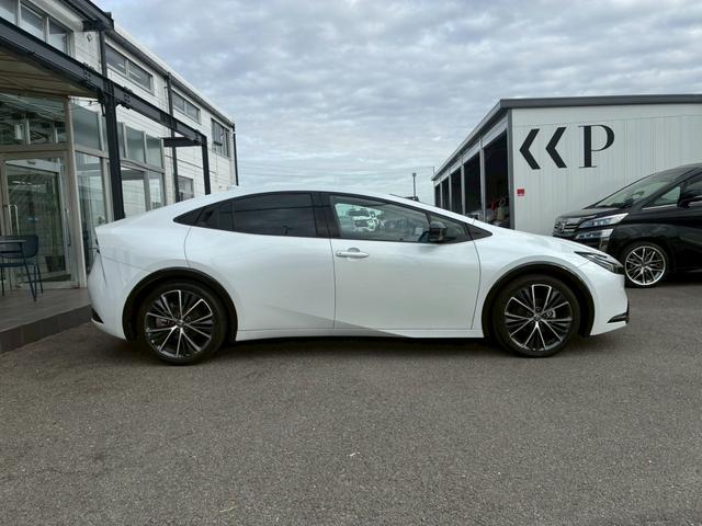 プリウス Ｚ　純正１２．３ディスプレイオーディオ　パノラミックビューモニター　フルセグＴＶ　　ＥＴＣ　デジタルインナーミラー　　ブラックレザーシート　シートヒーター・ベンチレーション　純正１９インチアルミホイール（22枚目）