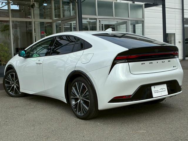 プリウス Ｚ　純正１２．３ディスプレイオーディオ　パノラミックビューモニター　フルセグＴＶ　　ＥＴＣ　デジタルインナーミラー　　ブラックレザーシート　シートヒーター・ベンチレーション　純正１９インチアルミホイール（26枚目）