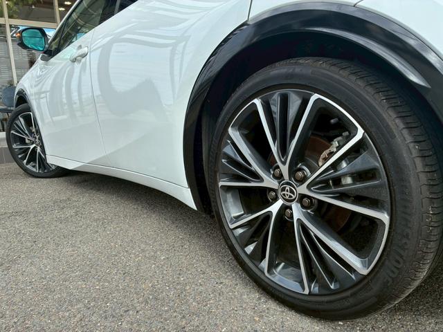 プリウス Ｚ　純正１２．３ディスプレイオーディオ　パノラミックビューモニター　フルセグＴＶ　　ＥＴＣ　デジタルインナーミラー　　ブラックレザーシート　シートヒーター・ベンチレーション　純正１９インチアルミホイール（33枚目）