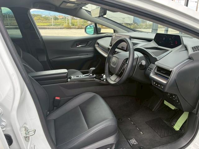 プリウス Ｚ　純正１２．３ディスプレイオーディオ　パノラミックビューモニター　フルセグＴＶ　　ＥＴＣ　デジタルインナーミラー　　ブラックレザーシート　シートヒーター・ベンチレーション　純正１９インチアルミホイール（40枚目）