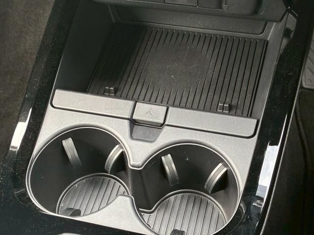 プリウス Ｚ　純正１２．３ディスプレイオーディオ　パノラミックビューモニター　フルセグＴＶ　　ＥＴＣ　デジタルインナーミラー　　ブラックレザーシート　シートヒーター・ベンチレーション　純正１９インチアルミホイール（55枚目）