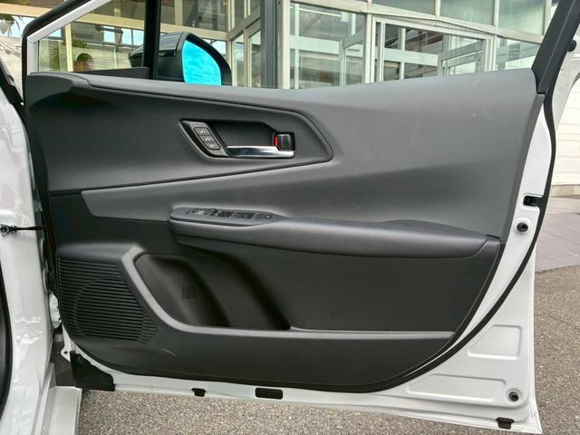 プリウス Ｚ　純正１２．３ディスプレイオーディオ　パノラミックビューモニター　フルセグＴＶ　　ＥＴＣ　デジタルインナーミラー　　ブラックレザーシート　シートヒーター・ベンチレーション　純正１９インチアルミホイール（59枚目）