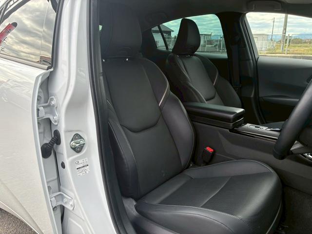 プリウス Ｚ　純正１２．３ディスプレイオーディオ　パノラミックビューモニター　フルセグＴＶ　　ＥＴＣ　デジタルインナーミラー　　ブラックレザーシート　シートヒーター・ベンチレーション　純正１９インチアルミホイール（62枚目）