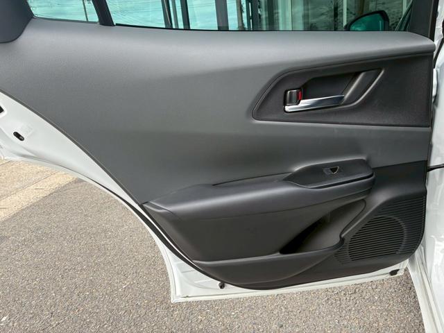 プリウス Ｚ　純正１２．３ディスプレイオーディオ　パノラミックビューモニター　フルセグＴＶ　　ＥＴＣ　デジタルインナーミラー　　ブラックレザーシート　シートヒーター・ベンチレーション　純正１９インチアルミホイール（71枚目）