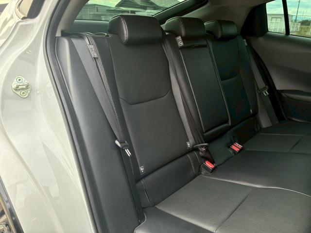 プリウス Ｚ　純正１２．３ディスプレイオーディオ　パノラミックビューモニター　フルセグＴＶ　　ＥＴＣ　デジタルインナーミラー　　ブラックレザーシート　シートヒーター・ベンチレーション　純正１９インチアルミホイール（77枚目）